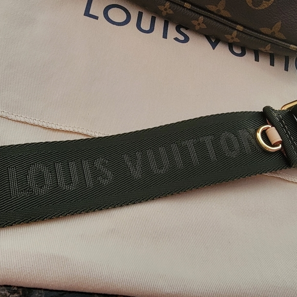 Louis Vuitton Multi Pochette Accessoires- Large Pochette & Khaki strap - Picture 6 of 10